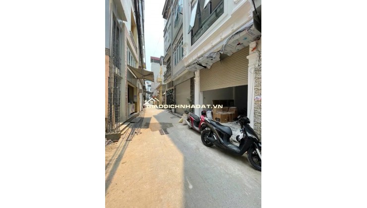 Kim Giang DT42 x 6 tầng, thang máy. Ngõ thông, gara ô tô vào nhà, KD, VP siêu đỉnh
